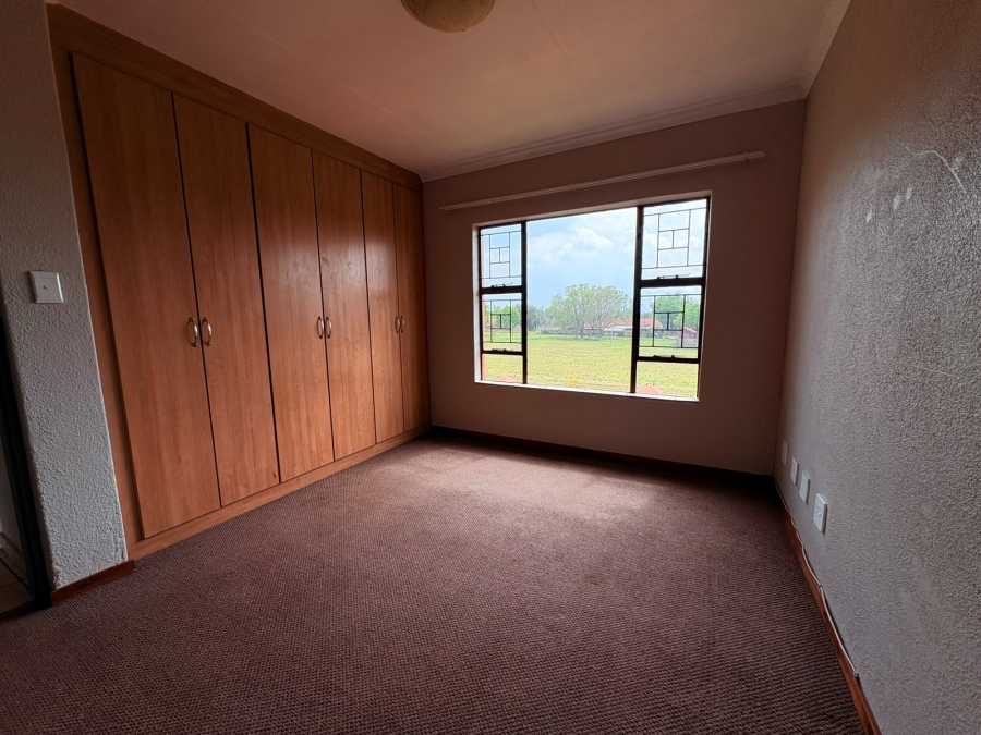 2 Bedroom Property for Sale in Vaalpark Free State